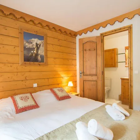Appartement Ecrin Des Neiges - Val Claret-1 By Interhome *